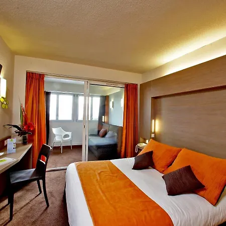 Hotel Logis Restaurant Aloe 3*